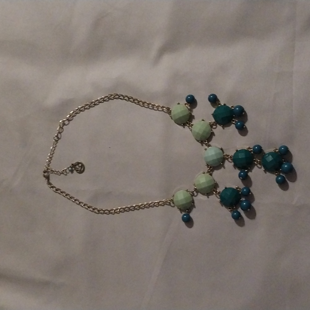 Two Chunky Necklaces - Picture 4 of 4